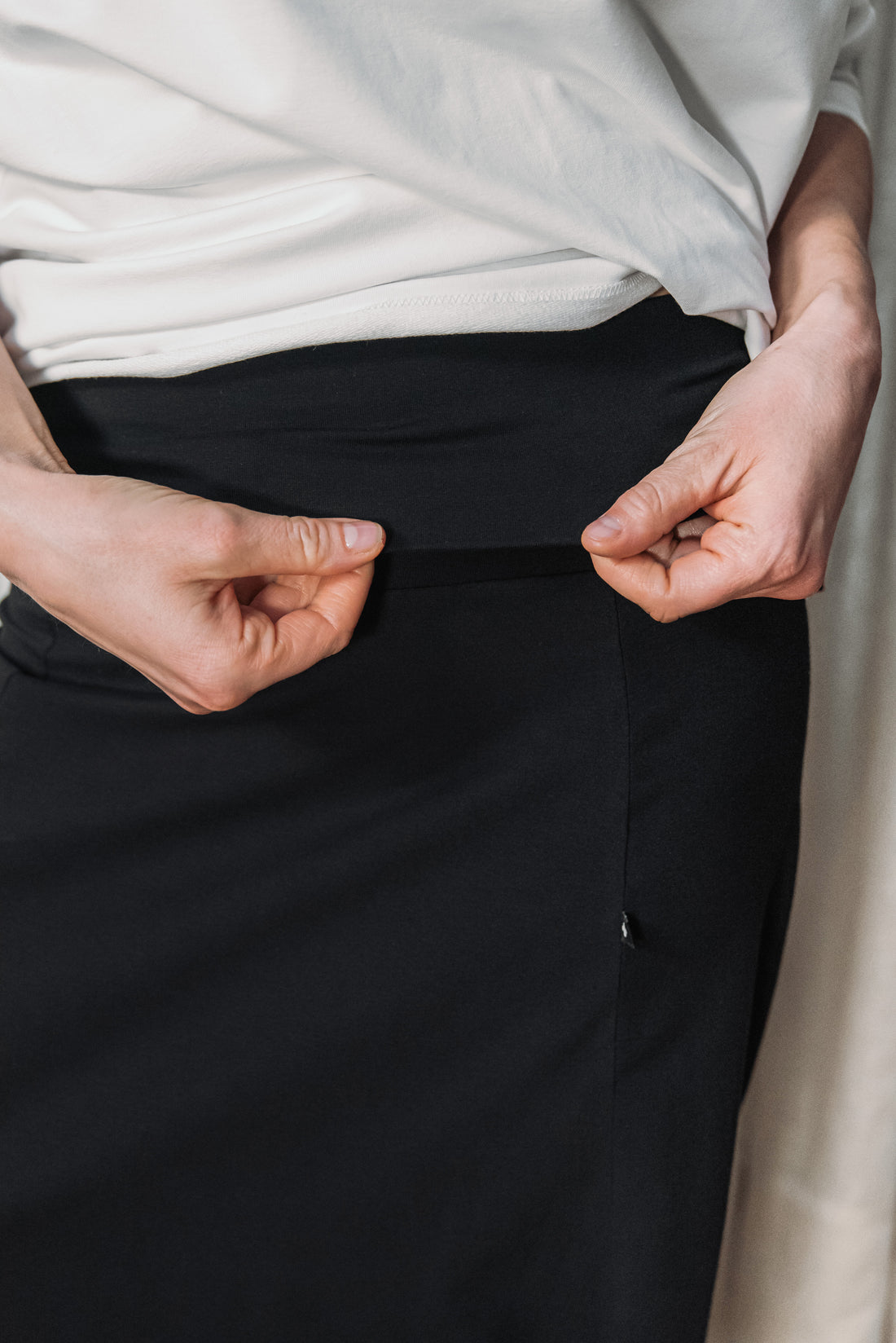AUM PANTS BLACK