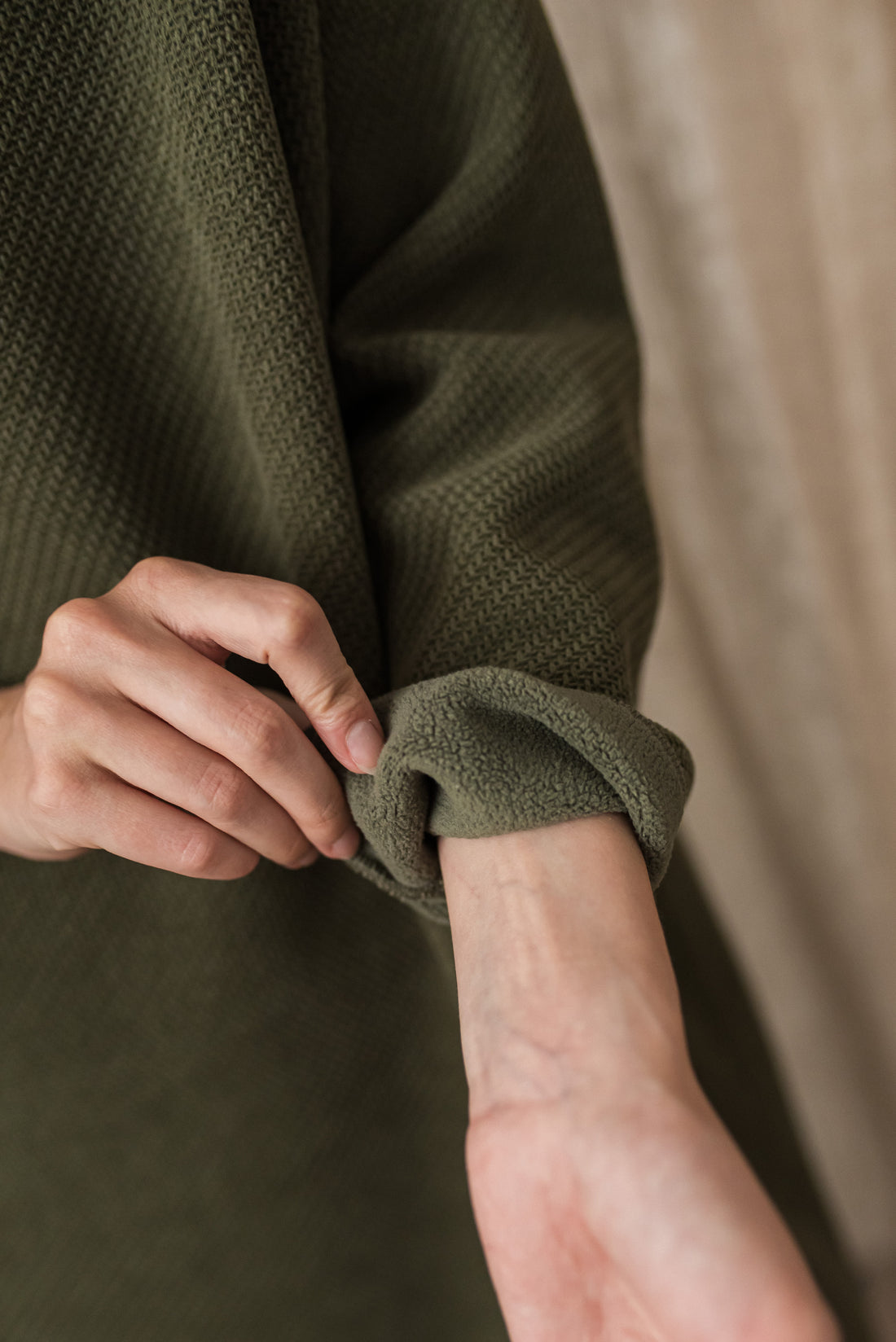 RUTO SWEATER DRESS KHAKI