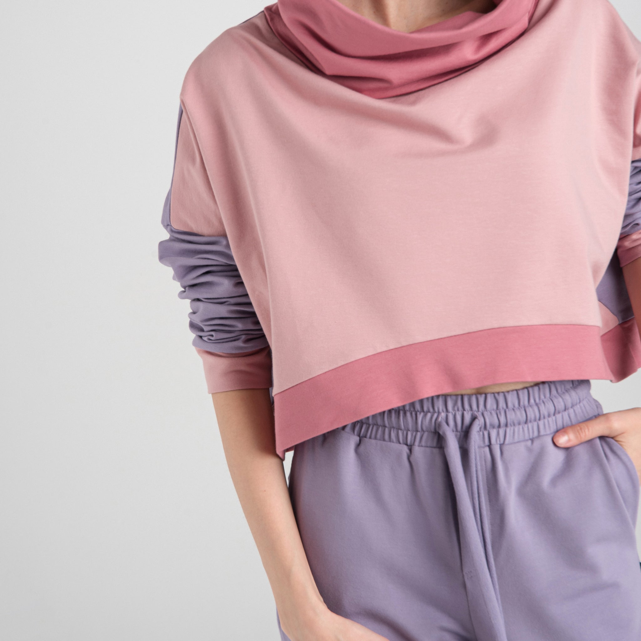 YAKAI SWEATER THREE PASTEL