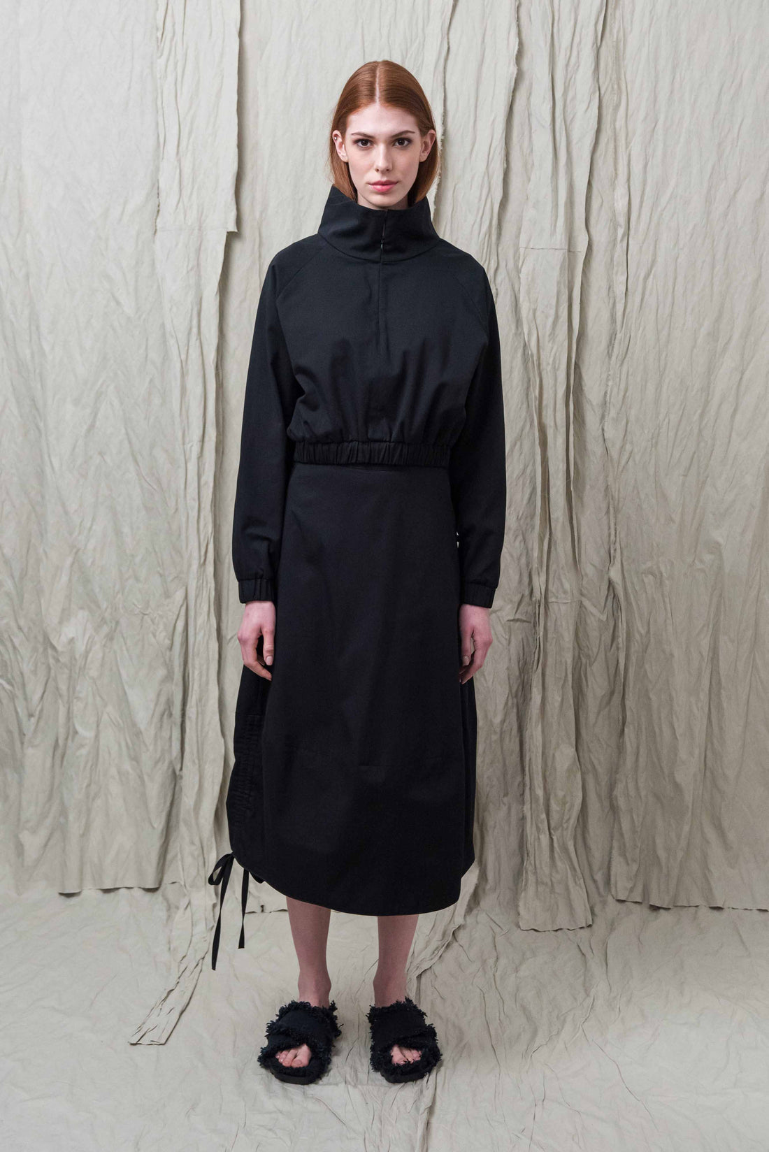 ITTE FELSŐ FEKETE VÁSZON