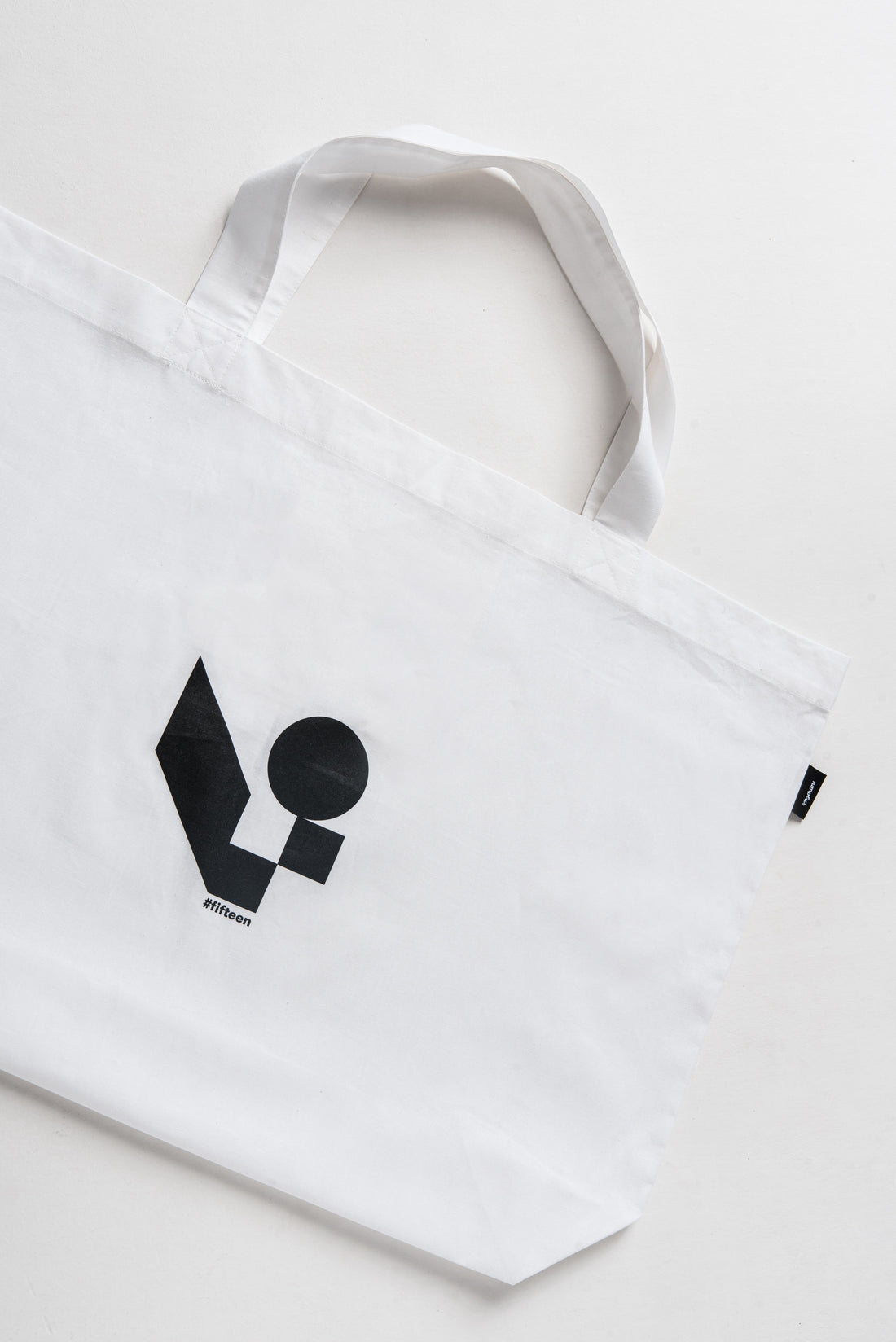 YKO SHOPPER - fekete"NONPLUS" typoval