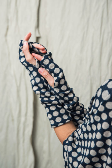INE GLOVES BLUE POLKA DOT
