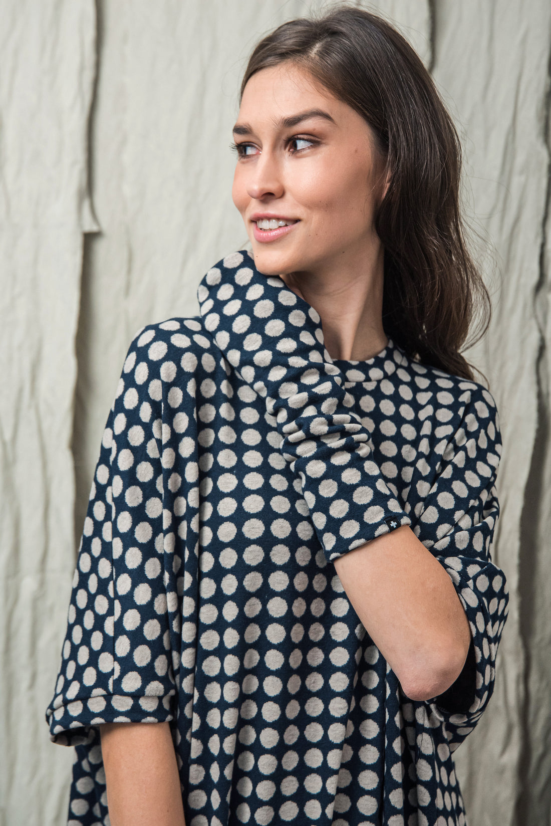 INE GLOVES BLUE POLKA DOT