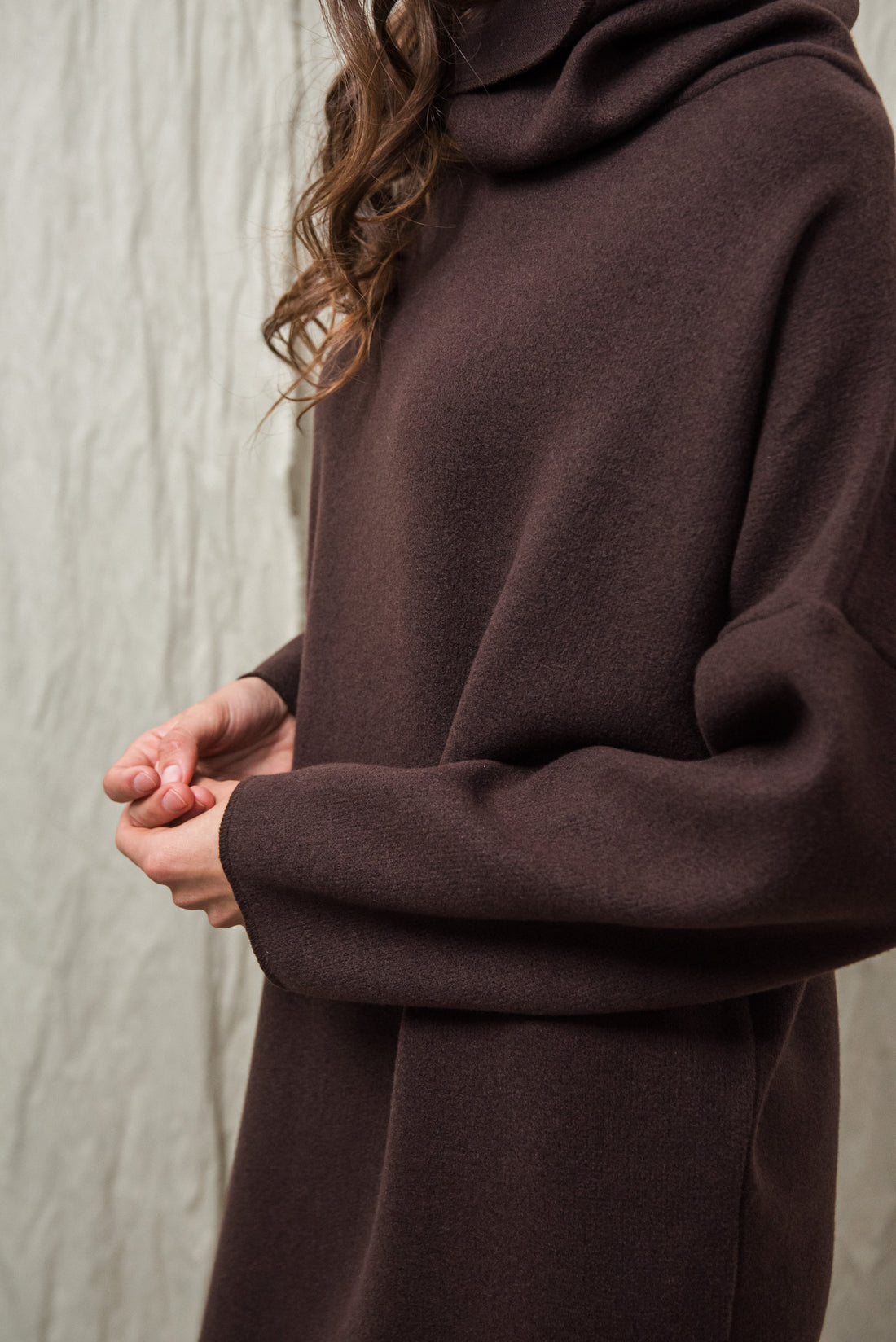 RUTO PULÓVERRUHA BARNA