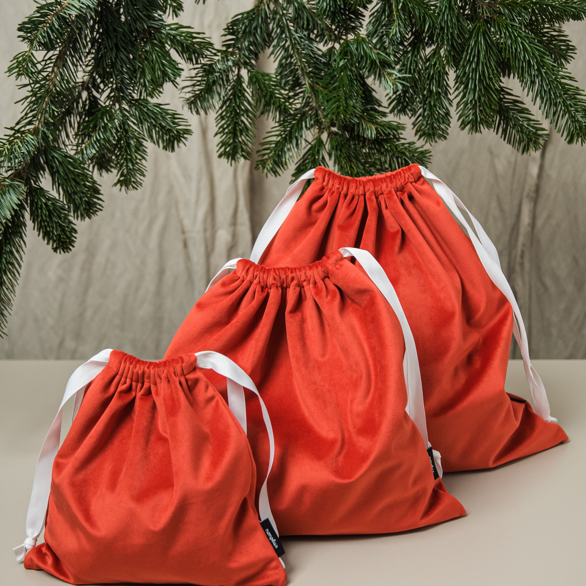 NONPLUS BÁRSONY AJÁNDÉKZSÁK TERRAKOTTA