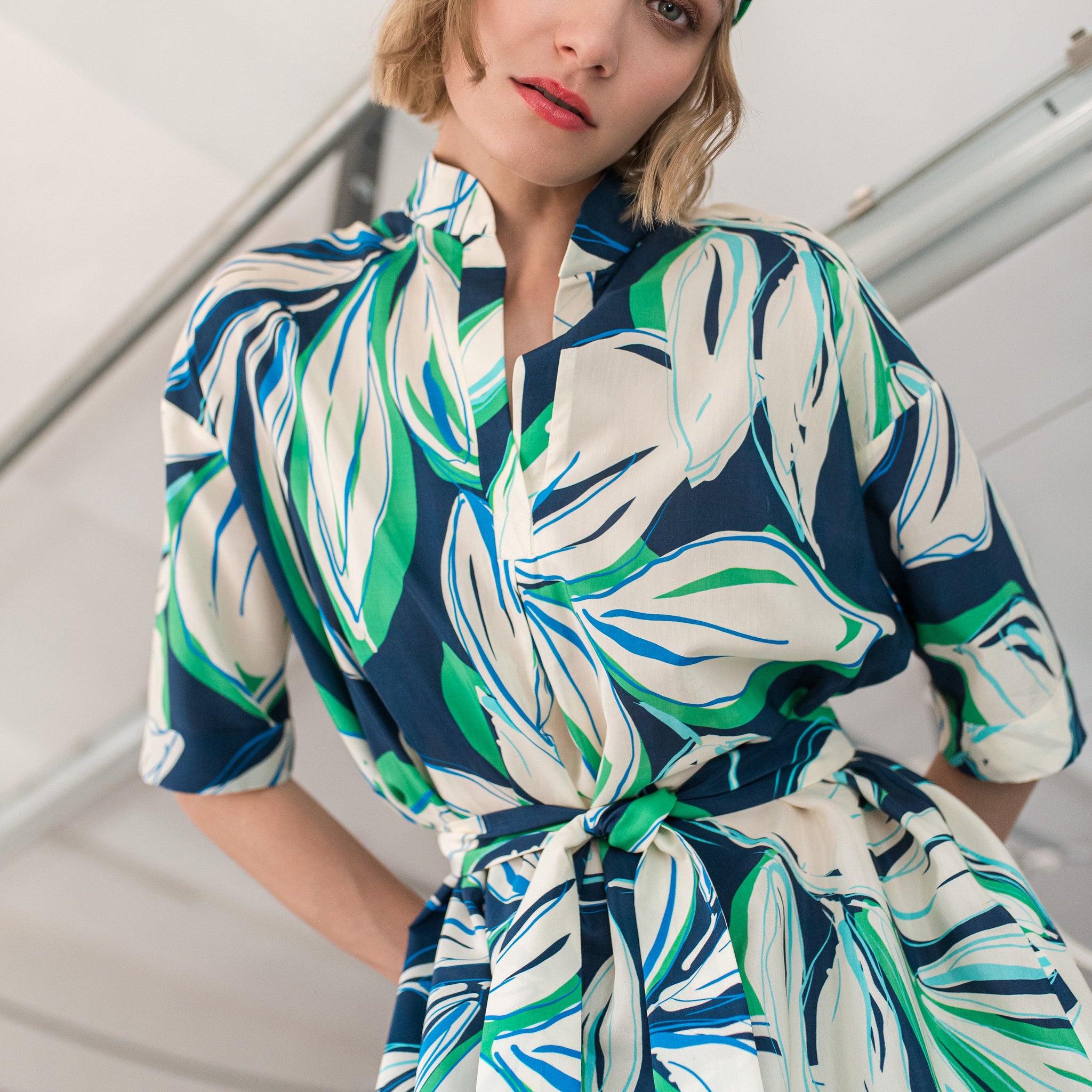 SINDU SCARF BLUE/GREEN PATTERN