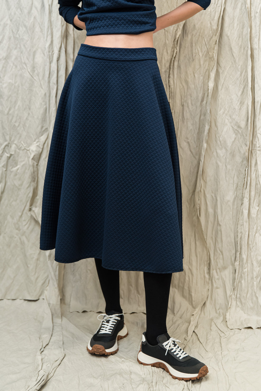 NUI SZOKNYA SÖTÉTKÉK