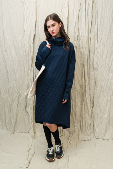 AINA PULÓVERRUHA SÖTÉTKÉK