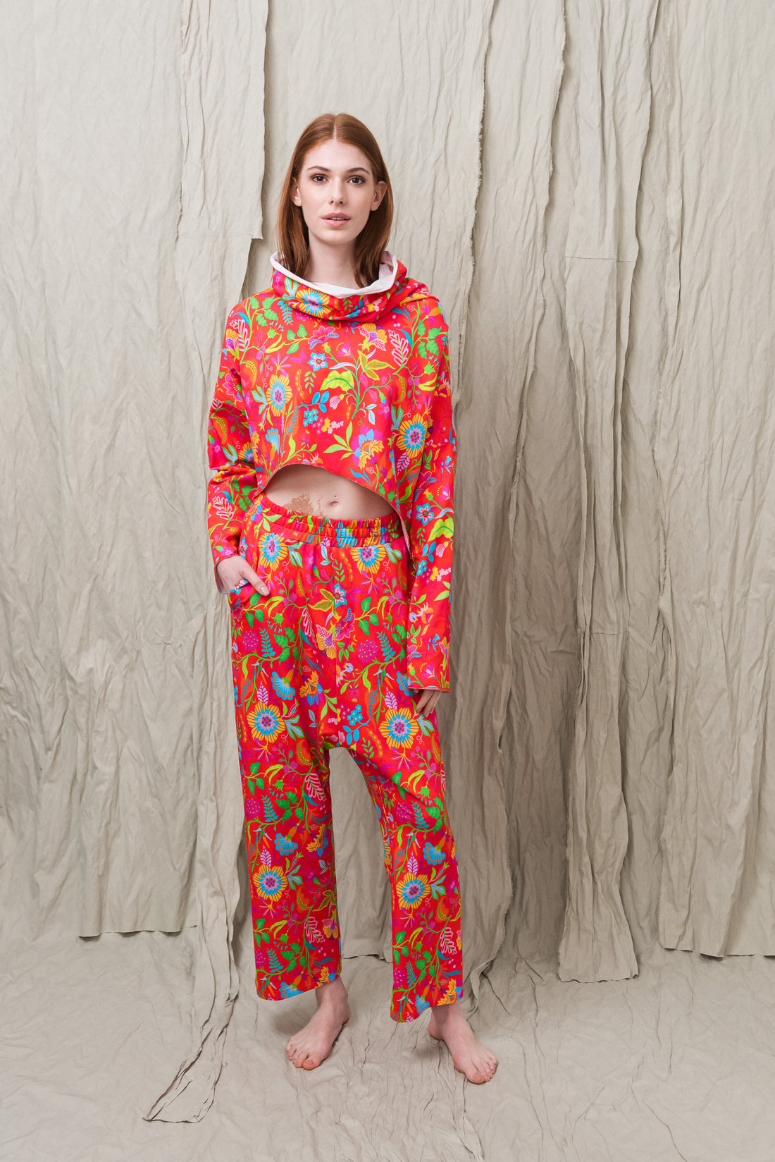 AGANO NADRÁG PIROS MINTÁS