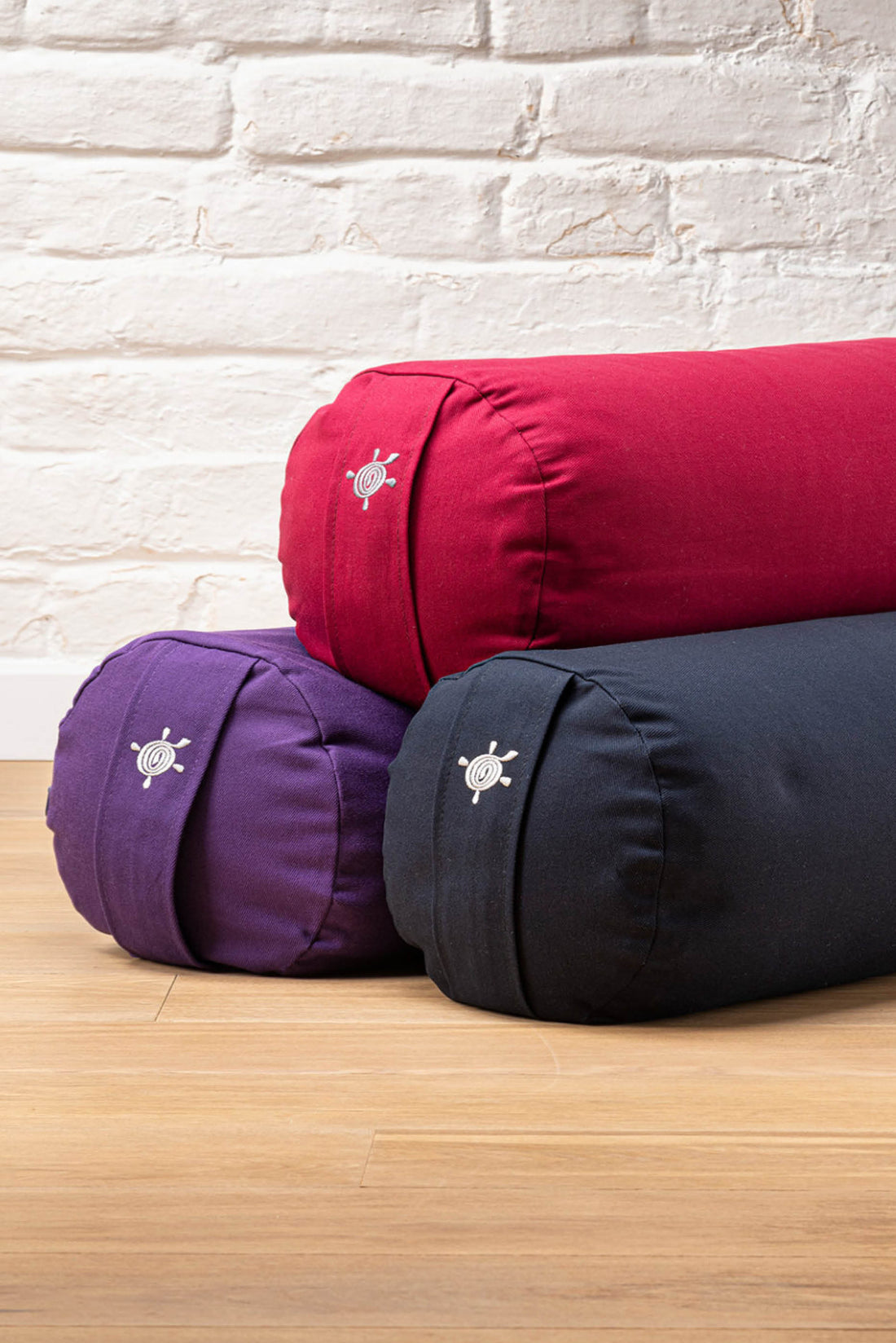 KURMA ROLLER PILLOW - BURGUNDY