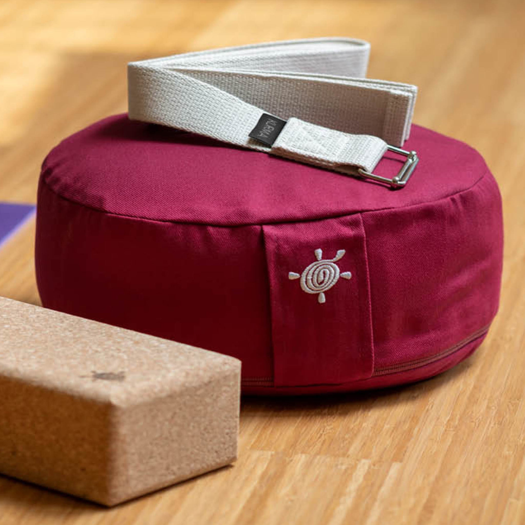 KURMA ROUND CUSHION - BURGUNDY