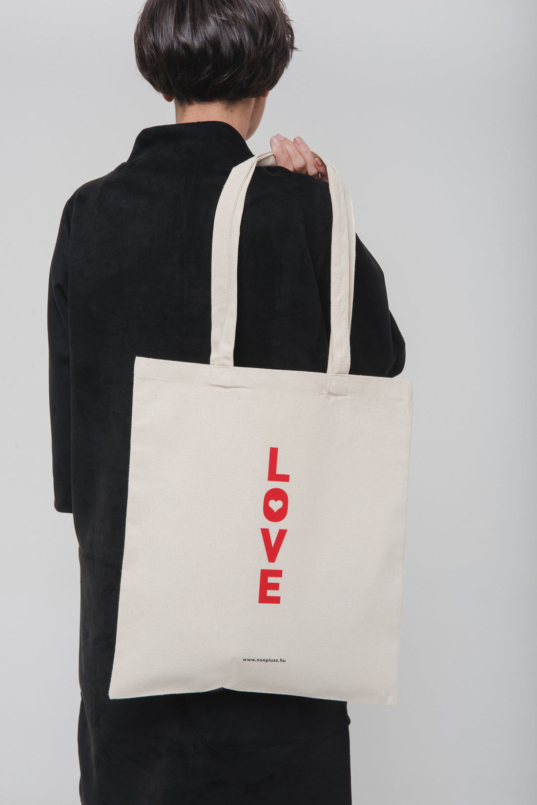 NAG SZATYOR "love" GRAFIKÁVAL